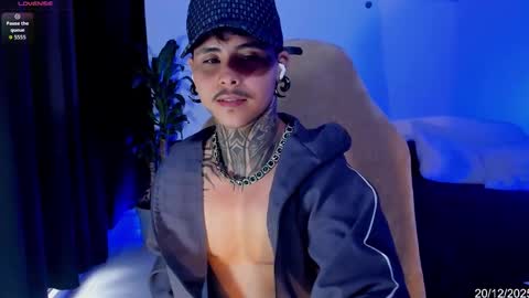 Stefan online show from 12/20/25, 08:49