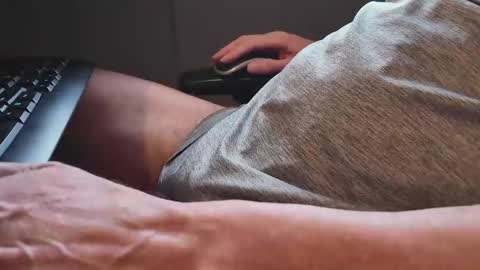 Snapshot of 7787sam chatting on 01/14/26, 07:19 7787sam online show from 01/14/26, 07:19