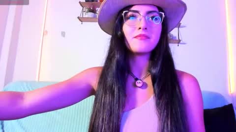 Snapshot of 77neferkitty77 chatting on 10/09/25, 12:30    online show from 10/09/25, 12:30
