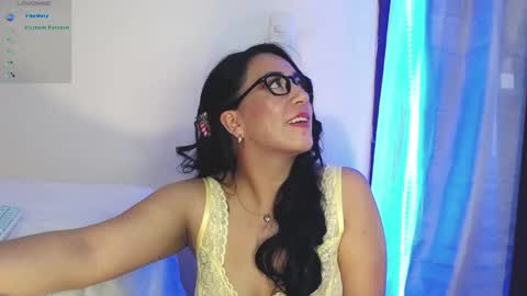 Snapshot of 77scarlett chatting on 12/31/24, 06:27 Scarlett online show from 12/31/24, 06:27