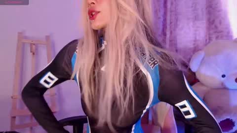 Snapshot of 7_afiro chatting on 09/13/25, 07:24  -   online show from 09/13/25, 07:24