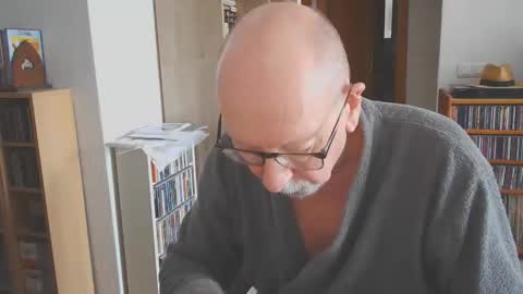  Papi  online show from 11/03/25, 09:10