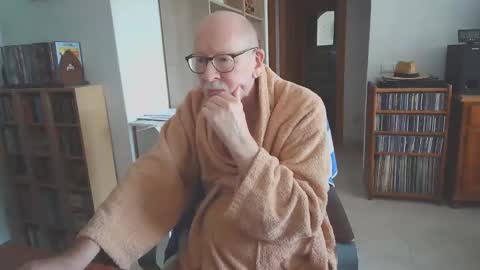  Papi  online show from 11/13/25, 09:08