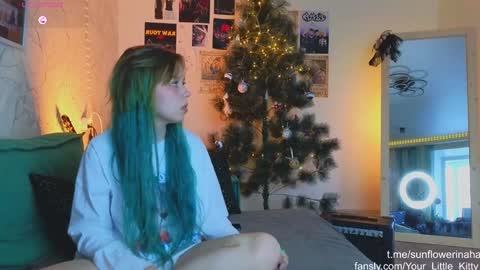 Snapshot of 819sunflowerinahat2016 chatting on 01/08/25, 08:27 Cornelia and Dante online show from 01/08/25, 08:27