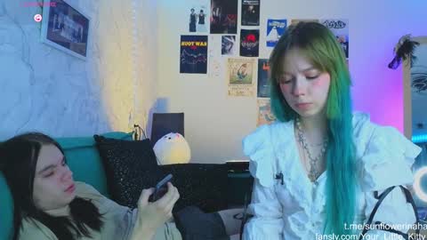 Snapshot of 819sunflowerinahat2016 chatting on 01/10/25, 10:17 Cornelia and Dante online show from 01/10/25, 10:17