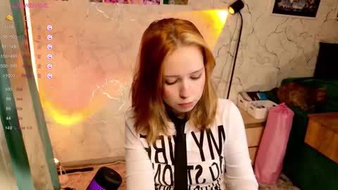 Snapshot of 819sunflowerinahat2016 chatting on 03/23/26, 03:05 Cornelia and Dante online show from 03/23/26, 03:05