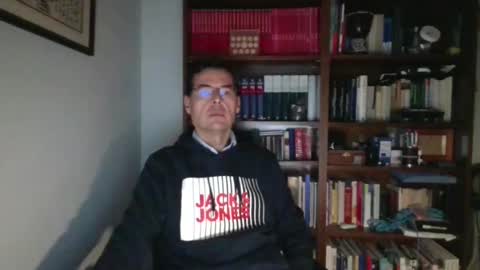 8age online show from 02/02/25, 09:34