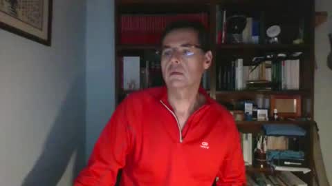 8age online show from 10/26/25, 10:58