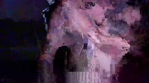 8cha online show from 10/01/25, 01:55