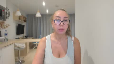 8ciara online show from 11/26/25, 08:26