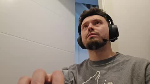 8inchdude93 online show from 05/16/26, 03:44