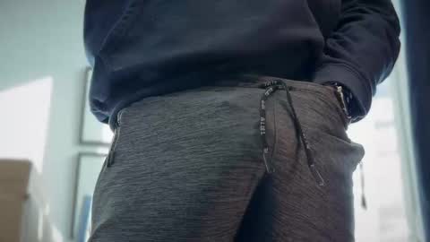 8incher NYC online show from 11/06/25, 07:26