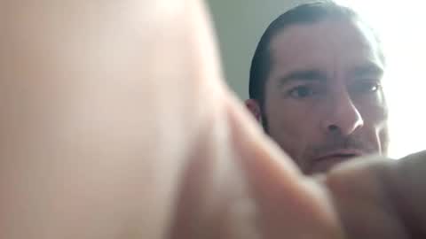 Snapshot of 8intenn chatting on 12/20/25, 09:00 8intenn online show from 12/20/25, 09:00