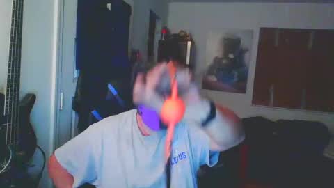 Snapshot of 94533killyboi chatting on 10/29/25, 05:31 94533killyboi online show from 10/29/25, 05:31