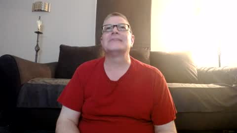 Snapshot of 989guy chatting on 06/14/26, 01:36 989guy online show from 06/14/26, 01:36