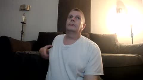 Snapshot of 989guy chatting on 06/15/26, 11:18 989guy online show from 06/15/26, 11:18
