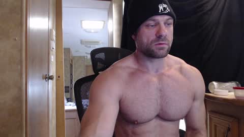 Snapshot of 9fat_inches chatting on 12/20/24, 06:13 9 fat inches online show from 12/20/24, 06:13