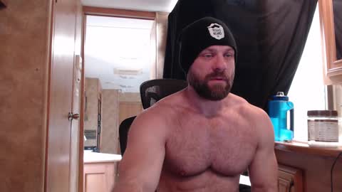 Snapshot of 9fat_inches chatting on 03/07/25, 08:00 9 fat inches online show from 03/07/25, 08:00