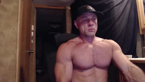 Snapshot of 9fat_inches chatting on 09/17/25, 12:45 9 fat inches online show from 09/17/25, 12:45