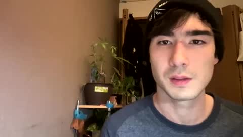 Snapshot of 9thislandd chatting on 02/05/25, 08:00 9thislandd online show from 02/05/25, 08:00