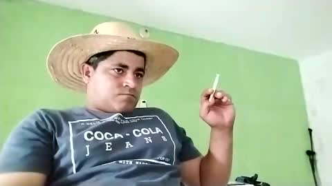 Snapshot of 9vinhocamshow chatting on 02/20/25, 04:46 9vinhocamshow online show from 02/20/25, 04:46