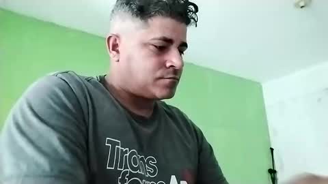 Snapshot of 9vinhocamshow chatting on 02/22/25, 12:19 9vinhocamshow online show from 02/22/25, 12:19