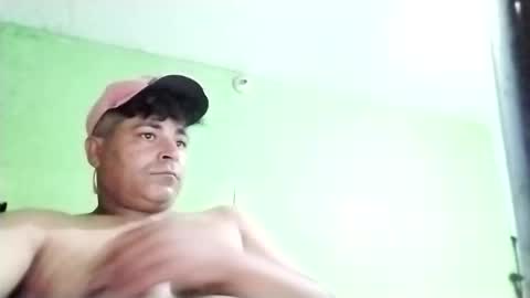 Snapshot of 9vinhocamshow chatting on 02/25/25, 12:47 9vinhocamshow online show from 02/25/25, 12:47