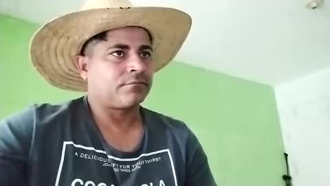 Snapshot of 9vinhocamshow chatting on 02/27/25, 11:41 9vinhocamshow online show from 02/27/25, 11:41