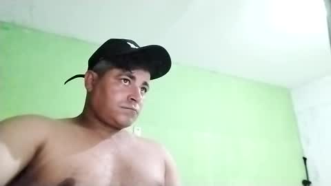 Snapshot of 9vinhocamshow chatting on 03/02/25, 10:38 9vinhocamshow online show from 03/02/25, 10:38