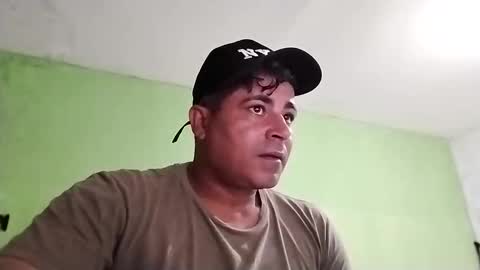 Snapshot of 9vinhocamshow chatting on 03/03/25, 07:54 9vinhocamshow online show from 03/03/25, 07:54