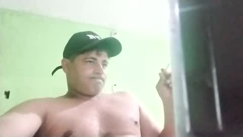 Snapshot of 9vinhocamshow chatting on 03/05/25, 09:26 9vinhocamshow online show from 03/05/25, 09:26