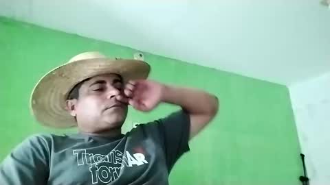 Snapshot of 9vinhocamshow chatting on 03/09/25, 03:38 9vinhocamshow online show from 03/09/25, 03:38