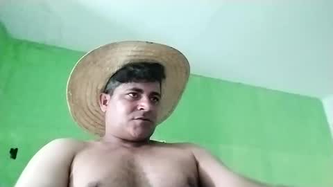 Snapshot of 9vinhocamshow chatting on 03/11/25, 06:19 9vinhocamshow online show from 03/11/25, 06:19