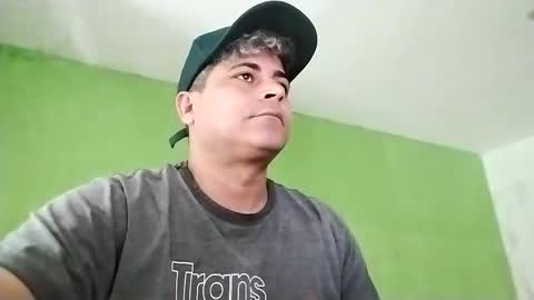 Snapshot of 9vinhocamshow chatting on 09/16/25, 11:44 9vinhocamshow online show from 09/16/25, 11:44