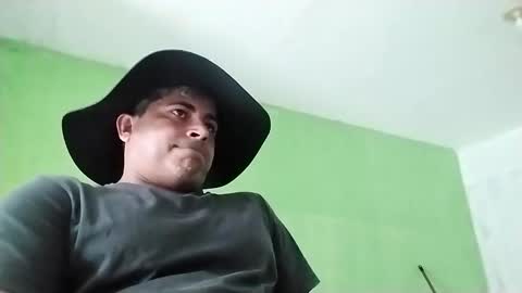 Snapshot of 9vinhocamshow chatting on 09/20/25, 11:33 9vinhocamshow online show from 09/20/25, 11:33