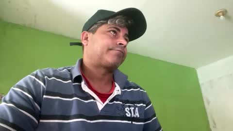 Snapshot of 9vinhocamshow chatting on 09/22/25, 11:34 9vinhocamshow online show from 09/22/25, 11:34