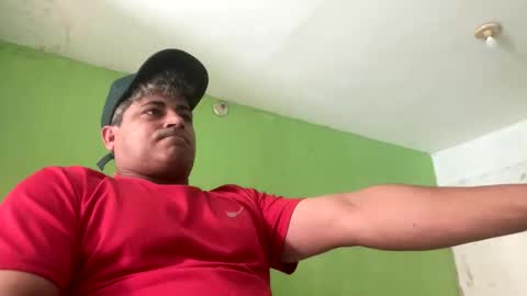 Snapshot of 9vinhocamshow chatting on 09/23/25, 11:24 9vinhocamshow online show from 09/23/25, 11:24