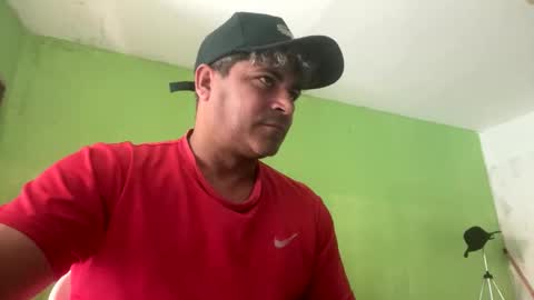 Snapshot of 9vinhocamshow chatting on 09/27/25, 12:32 9vinhocamshow online show from 09/27/25, 12:32