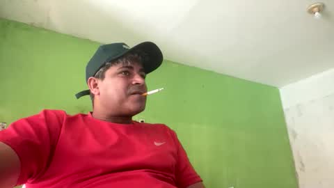 Snapshot of 9vinhocamshow chatting on 10/04/25, 12:14 9vinhocamshow online show from 10/04/25, 12:14