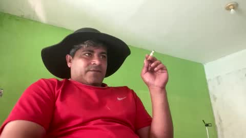 Snapshot of 9vinhocamshow chatting on 10/14/25, 11:11 9vinhocamshow online show from 10/14/25, 11:11