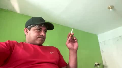 Snapshot of 9vinhocamshow chatting on 10/17/25, 11:02 9vinhocamshow online show from 10/17/25, 11:02