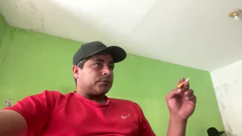 Snapshot of 9vinhocamshow chatting on 10/18/25, 11:11 9vinhocamshow online show from 10/18/25, 11:11