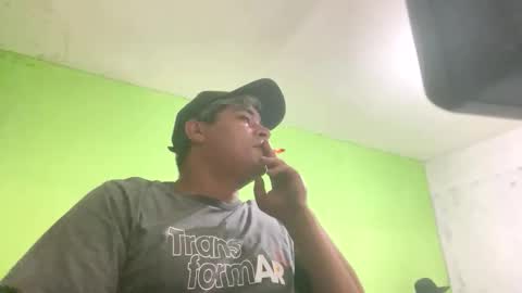 Snapshot of 9vinhocamshow chatting on 10/19/25, 11:38 9vinhocamshow online show from 10/19/25, 11:38