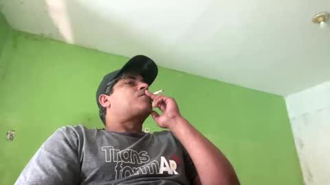 Snapshot of 9vinhocamshow chatting on 10/29/25, 11:34 9vinhocamshow online show from 10/29/25, 11:34