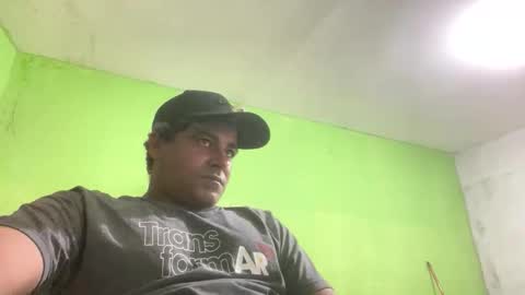 Snapshot of 9vinhocamshow chatting on 11/19/25, 11:05 9vinhocamshow online show from 11/19/25, 11:05