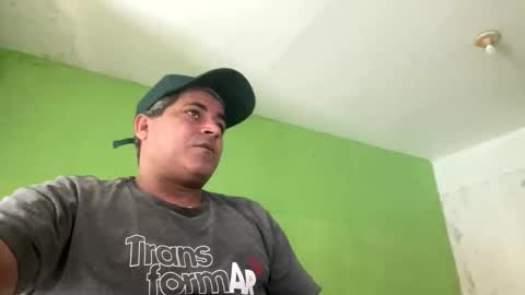 Snapshot of 9vinhocamshow chatting on 01/12/26, 11:26 9vinhocamshow online show from 01/12/26, 11:26