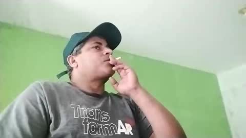 Snapshot of 9vinhocamshow chatting on 01/13/26, 11:04 9vinhocamshow online show from 01/13/26, 11:04