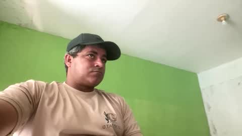 Snapshot of 9vinhocamshow chatting on 02/01/26, 11:31 9vinhocamshow online show from 02/01/26, 11:31