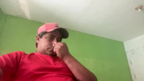 Snapshot of 9vinhocamshow chatting on 02/05/26, 11:15 9vinhocamshow online show from 02/05/26, 11:15