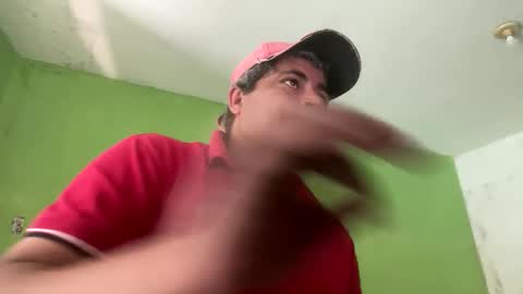 Snapshot of 9vinhocamshow chatting on 02/06/26, 11:46 9vinhocamshow online show from 02/06/26, 11:46